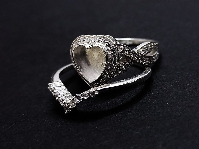 925 Sterling Solid Silver 8mm Heart Shape Halo (SET) Ring with Zircon, Good for Resin & Ashes Work. Any Color Zircon Available.