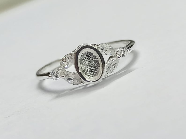 925 Sterling Solid Silver 4x6mm Oval shape Blank Bezel Ring with zircon ,Good For Resin and Ashes Work, Any Color Zircon Available.