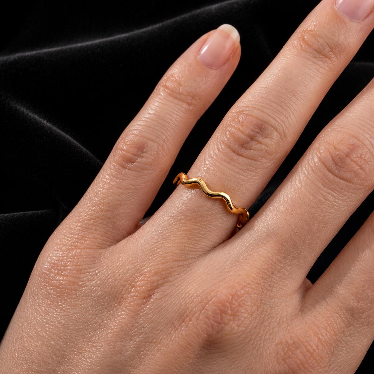 Wavy 14k Gold Ring, Dainty Stacking Ring for Women, Squiggle Ring, Minimalist Stackable Wedding Band Jewelry, Simple Ring, Gift for Her