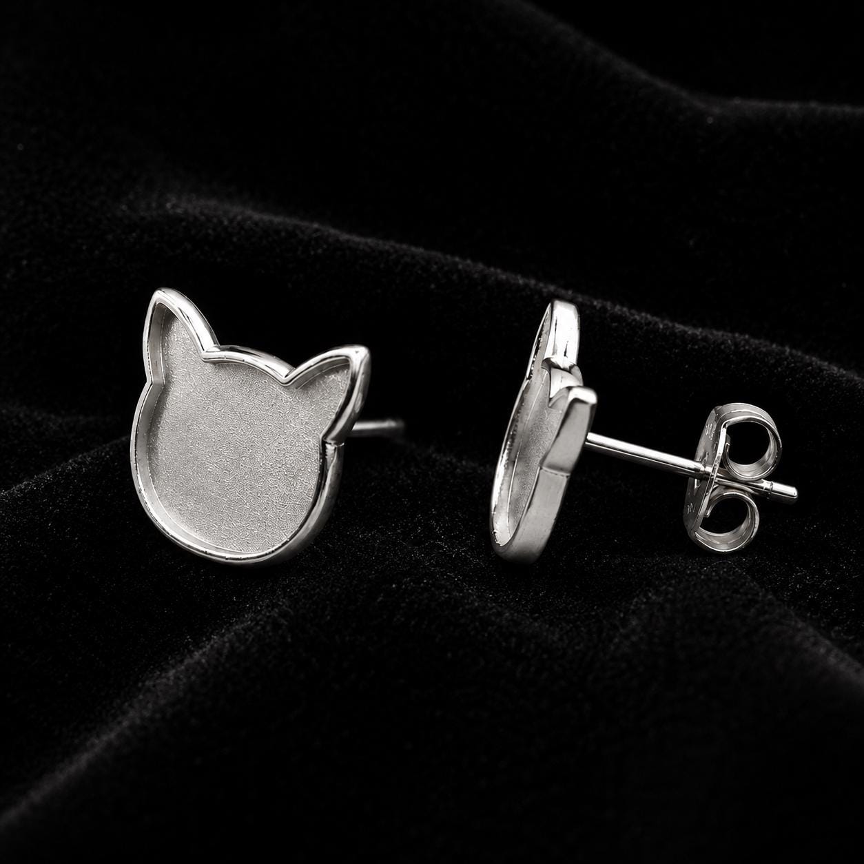 925 sterling silver cat head 12mm blank bezel stud earrings, breastmilk/Keepsake, good for resin & ashes work, memorial cat face, pet lover