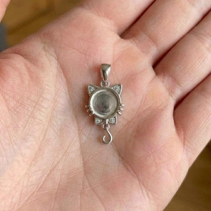 925 Sterling Silver Cat Face 12mm Blank Bezel CZ Pendant Setting, Breastmilk/Keepsake, Good for Resin & Ashes Work, Memorial Cat Pet Lover